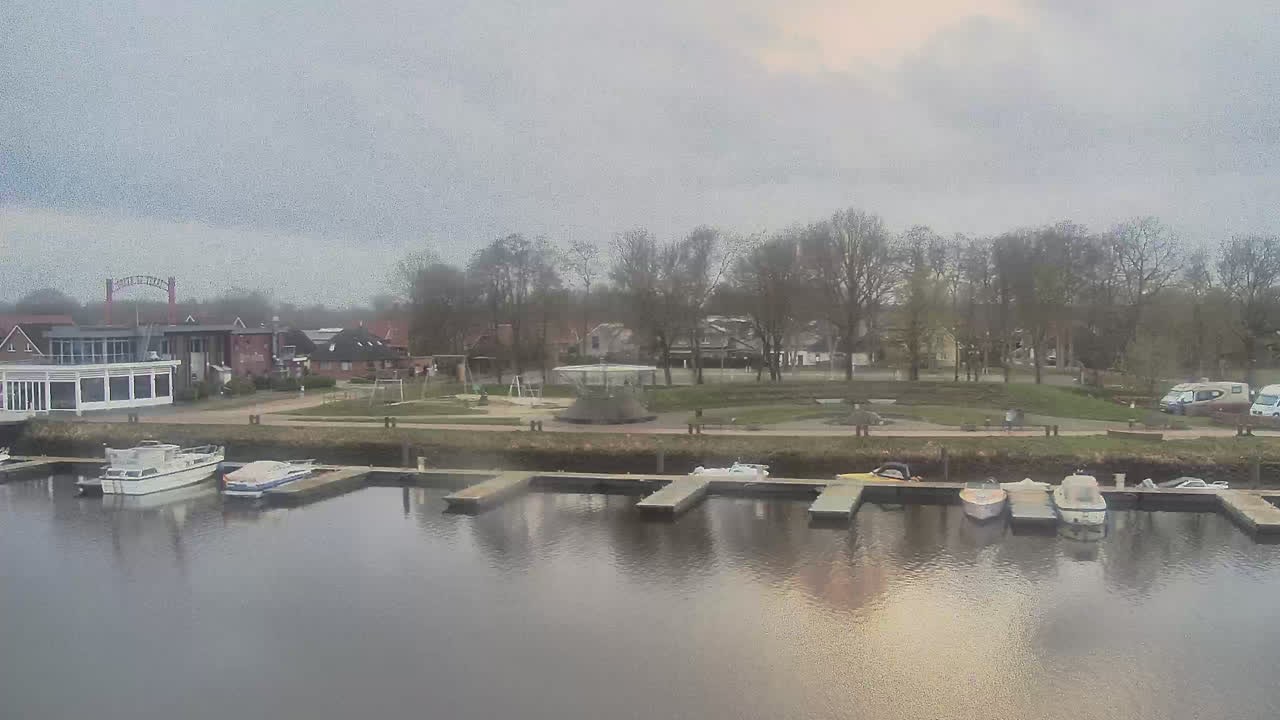 Archiv Foto Webcam Barßel: Bootshafen