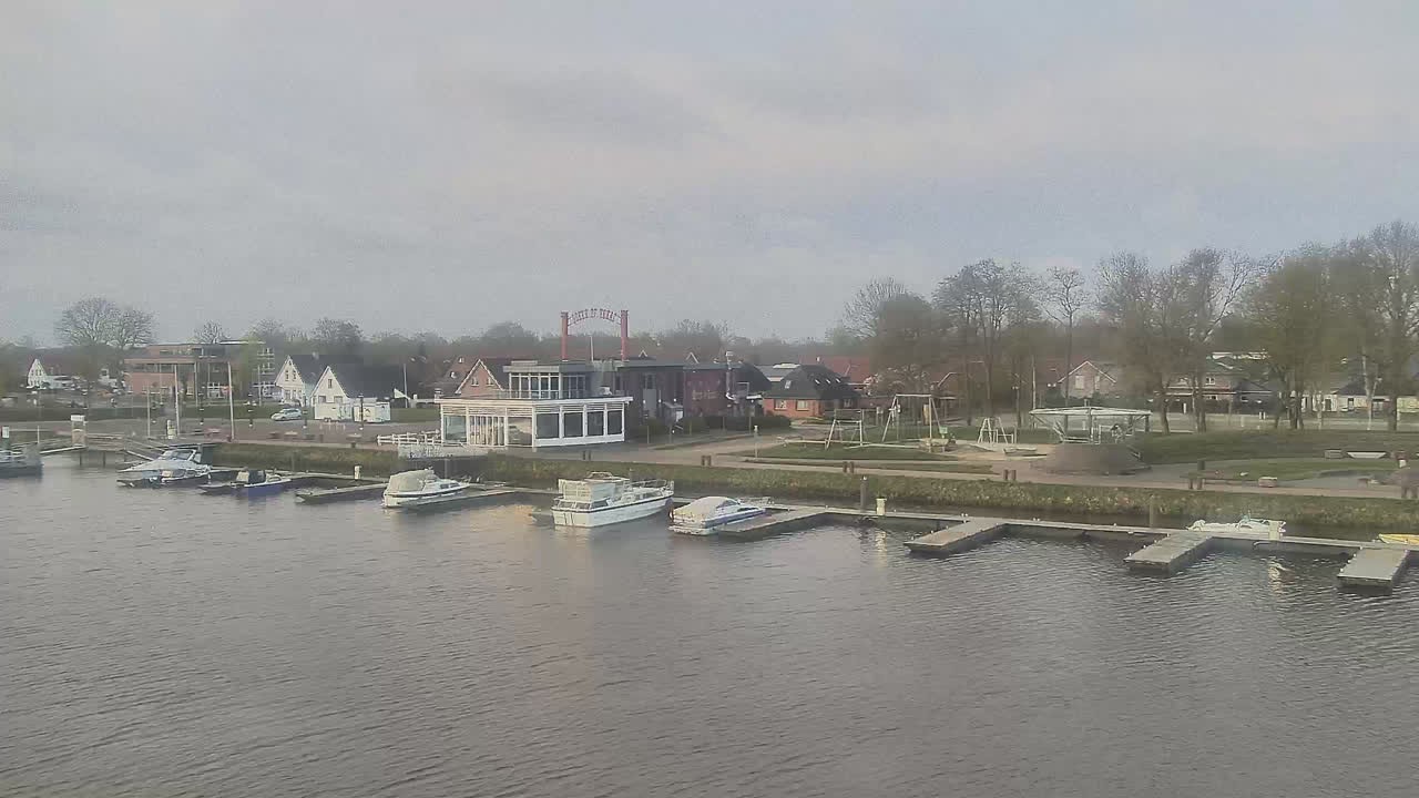 Archiv Foto Webcam Barßel: Bootshafen