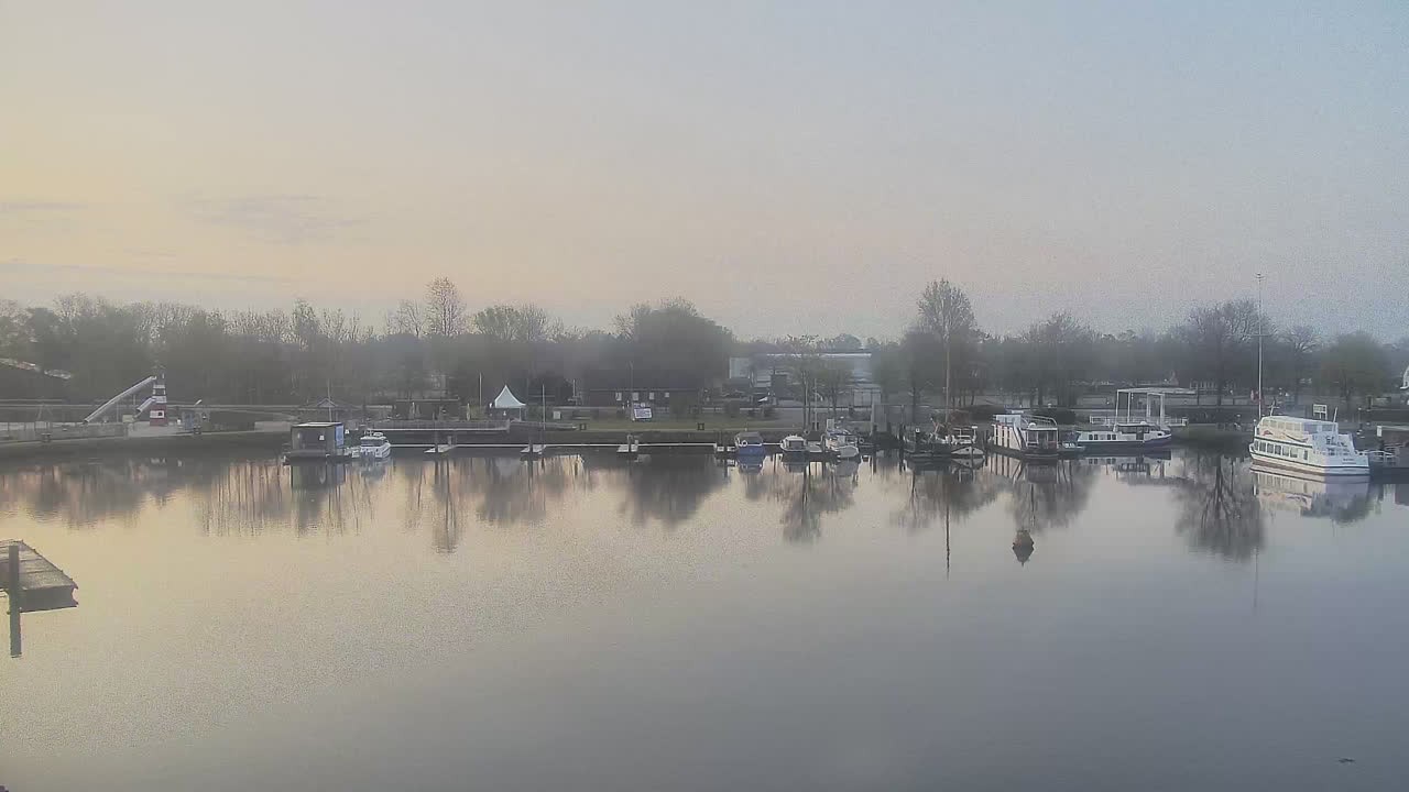 Archiv Foto Webcam Barßel: Bootshafen