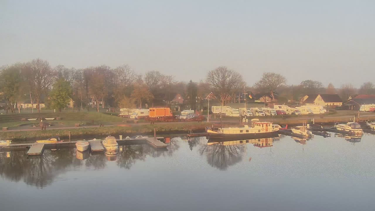 Archiv Foto Webcam Barßel: Bootshafen