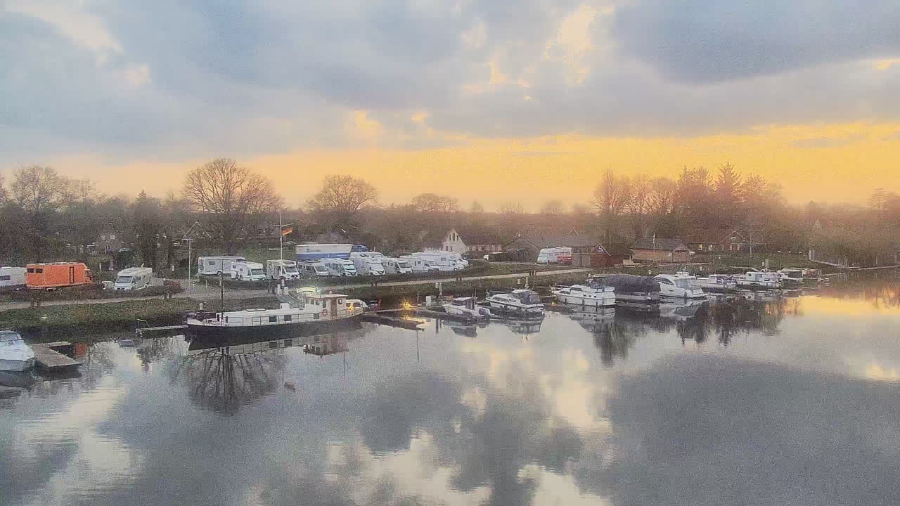 Archiv Foto Webcam Barßel: Bootshafen