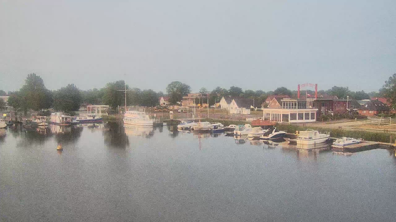 Archiv Foto Webcam Barßel: Bootshafen