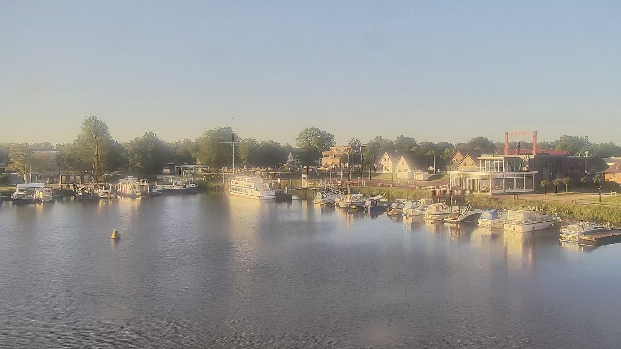 Archived image Webcam Barßel at the boat harbour