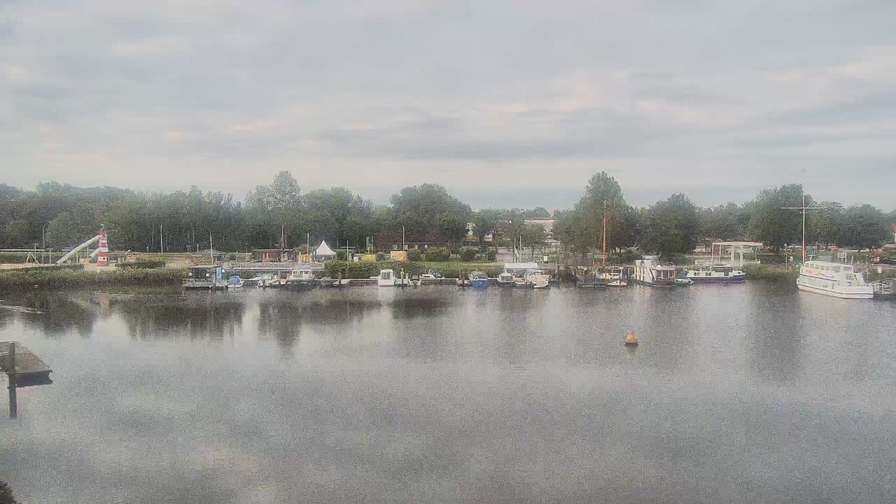 Archiv Foto Webcam Barßel: Bootshafen