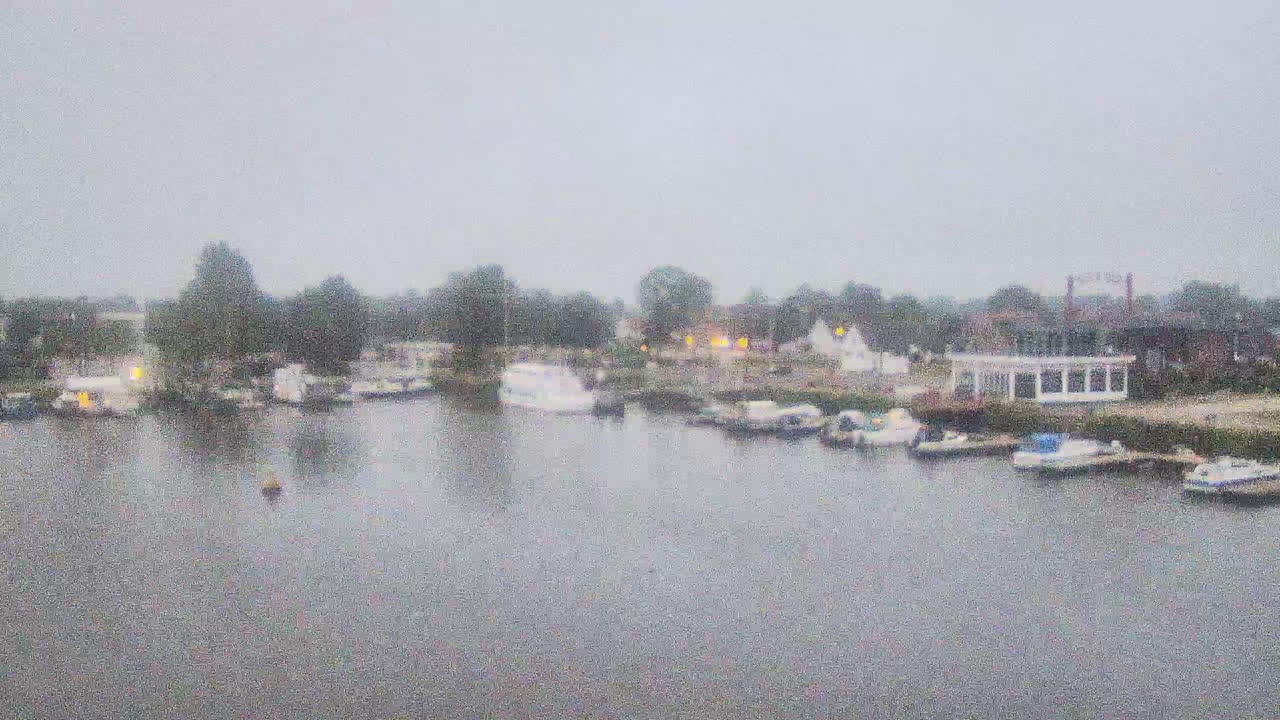 Archived image Webcam Barßel at the boat harbour