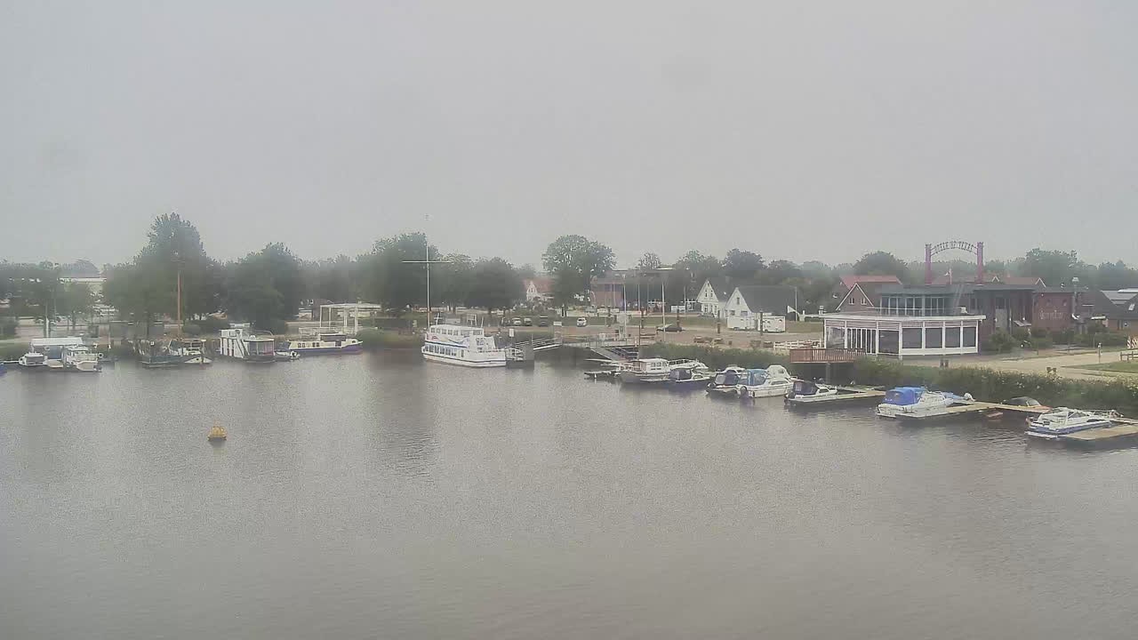 Archived image Webcam Barßel at the boat harbour