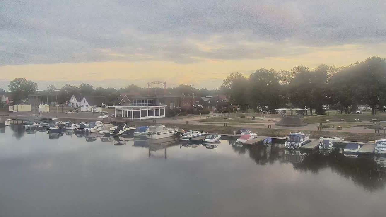 Archiv Foto Webcam Barßel: Bootshafen