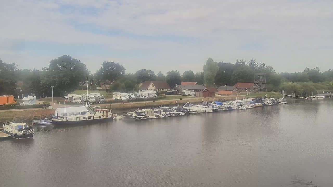 Archived image Webcam Barßel at the boat harbour