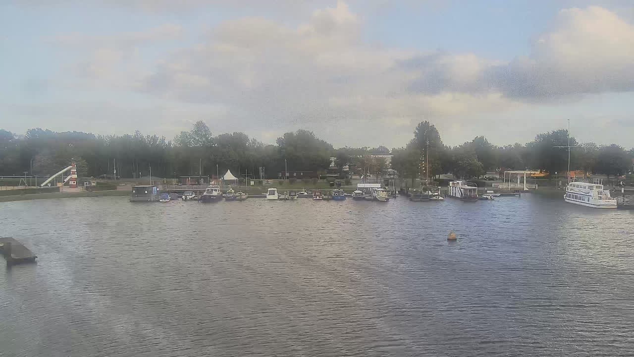 Archiv Foto Webcam Barßel: Bootshafen