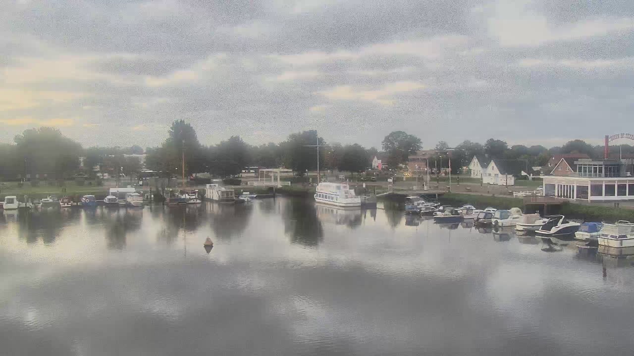 Archiv Foto Webcam Barßel: Bootshafen