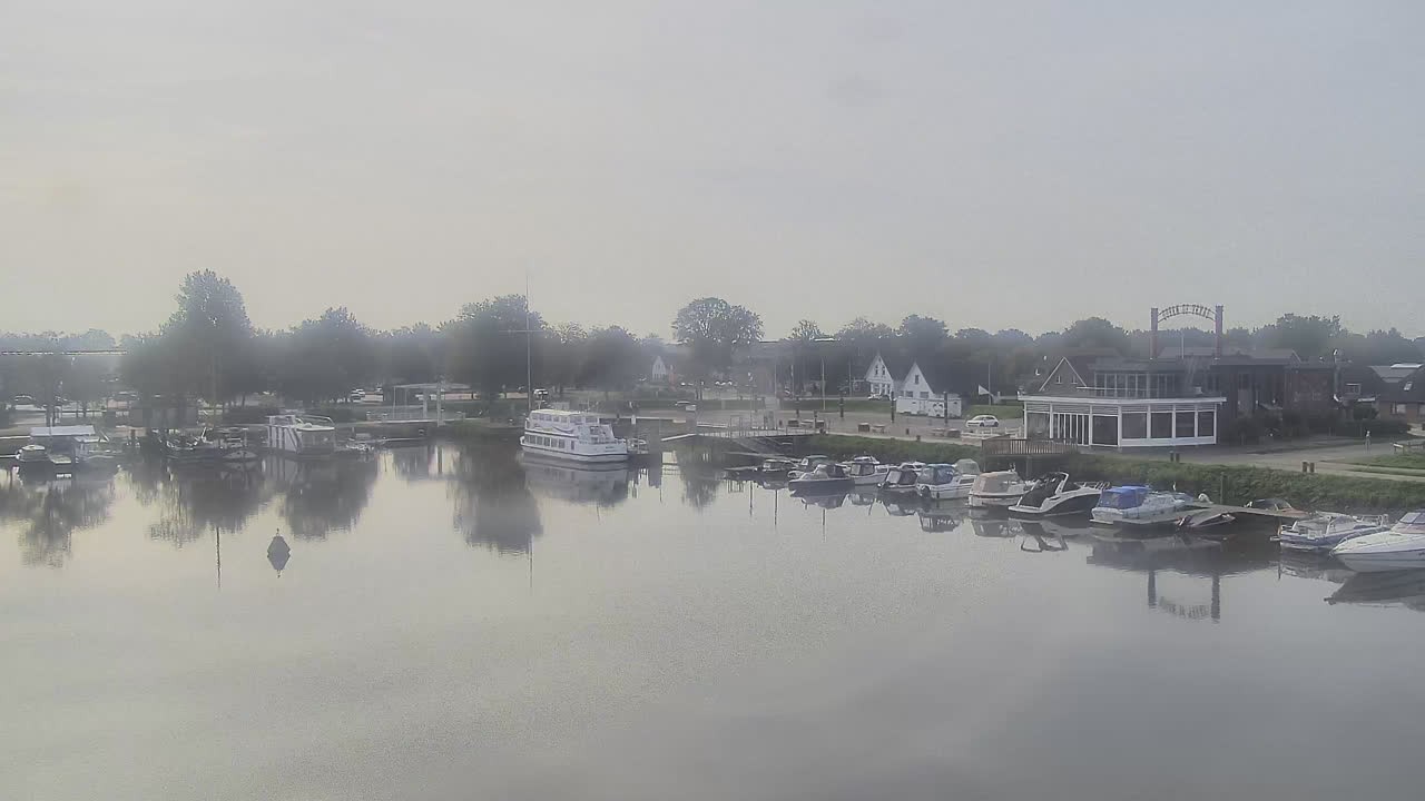 Archiv Foto Webcam Barßel: Bootshafen