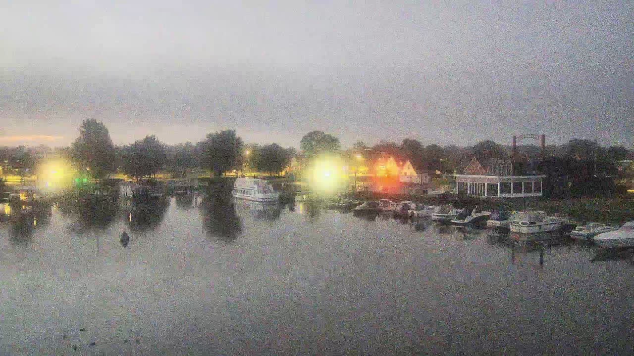 Archived image Webcam Barßel at the boat harbour