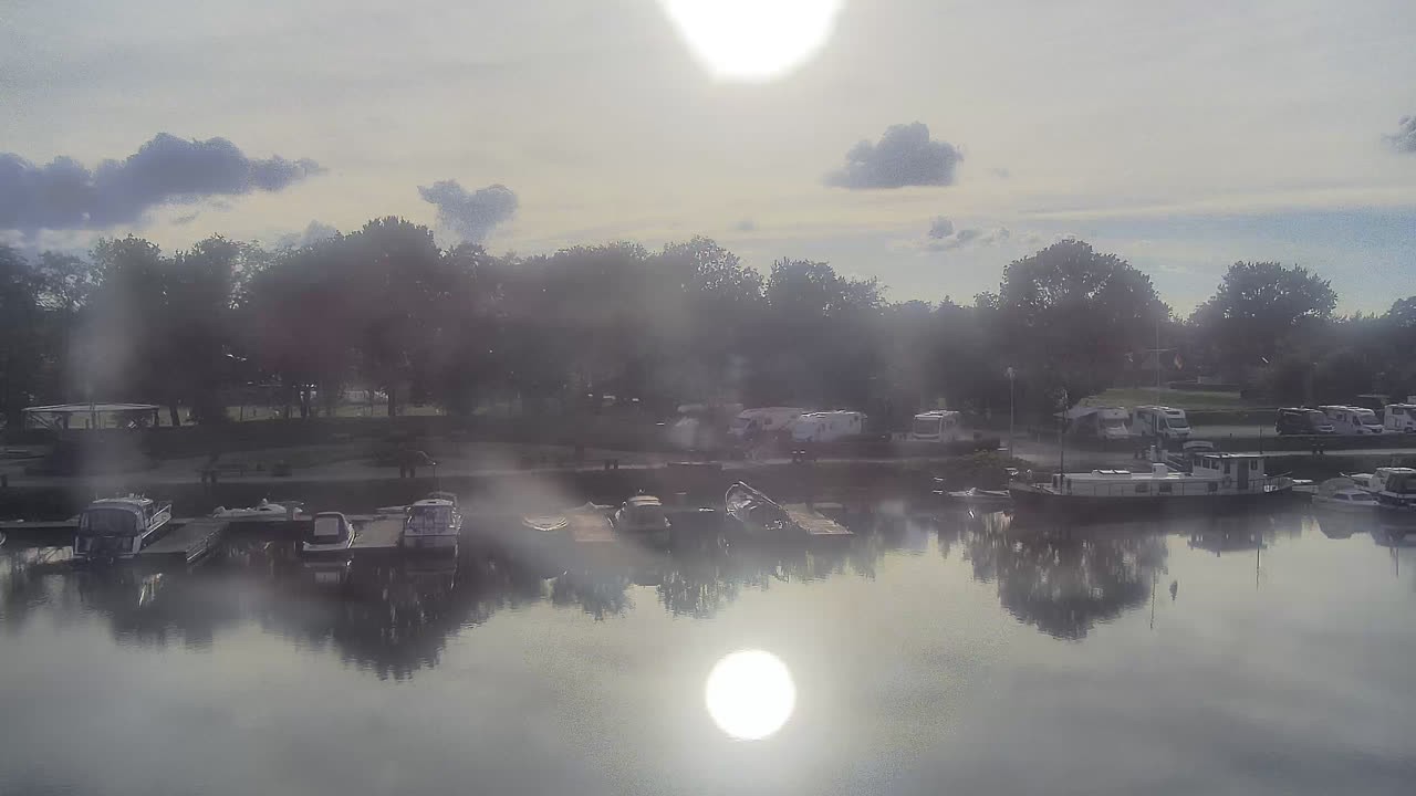 Archived image Webcam Barßel at the boat harbour
