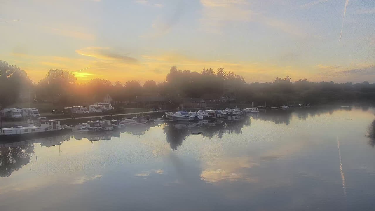 Archived image Webcam Barßel at the boat harbour