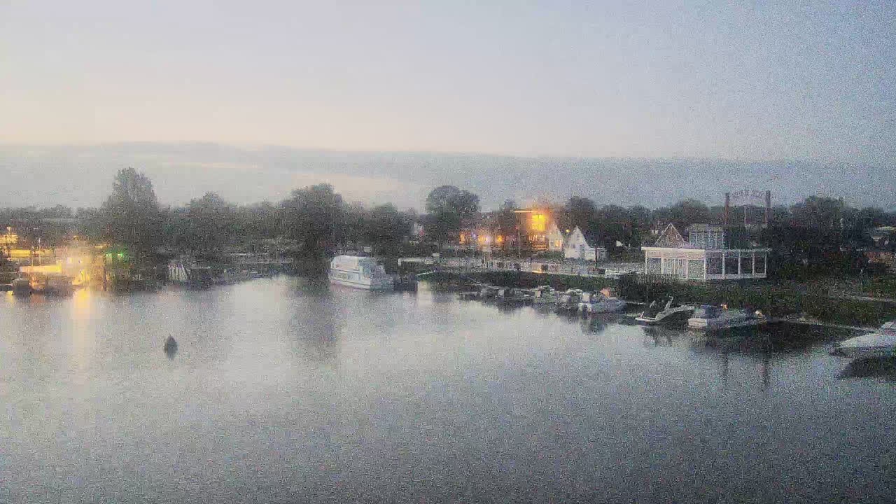 Archived image Webcam Barßel at the boat harbour
