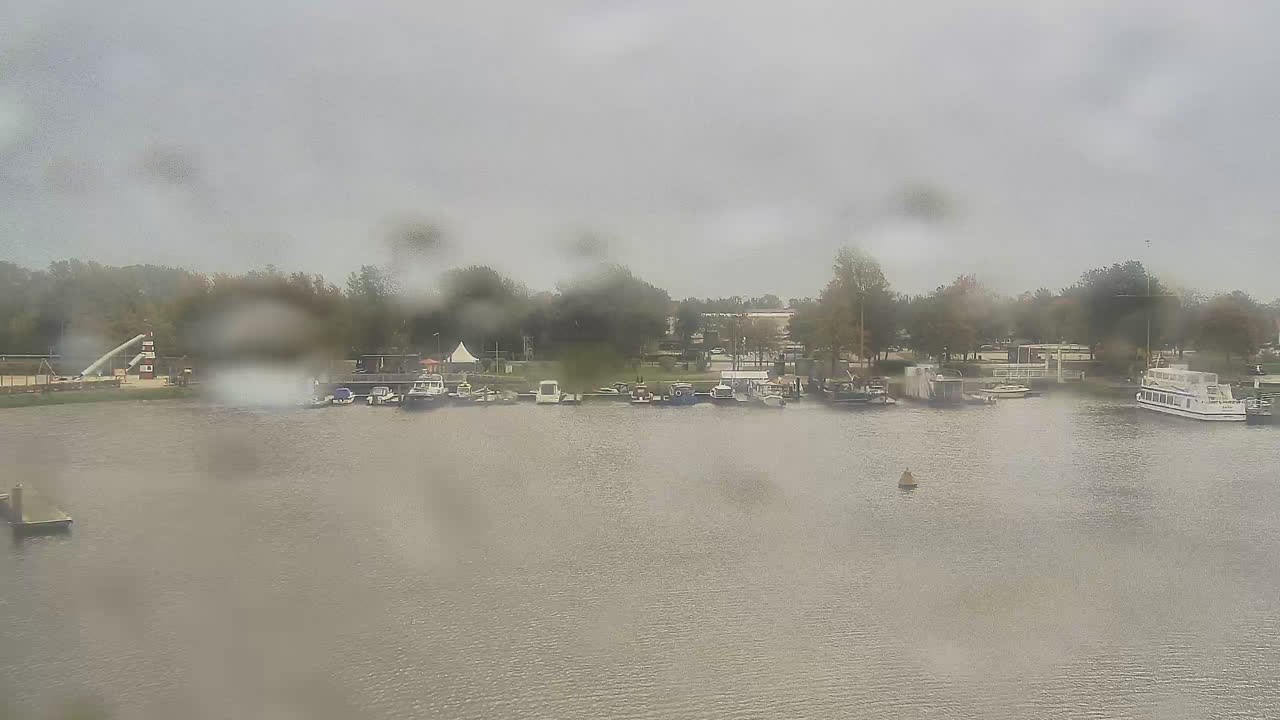 Archived image Webcam Barßel at the boat harbour