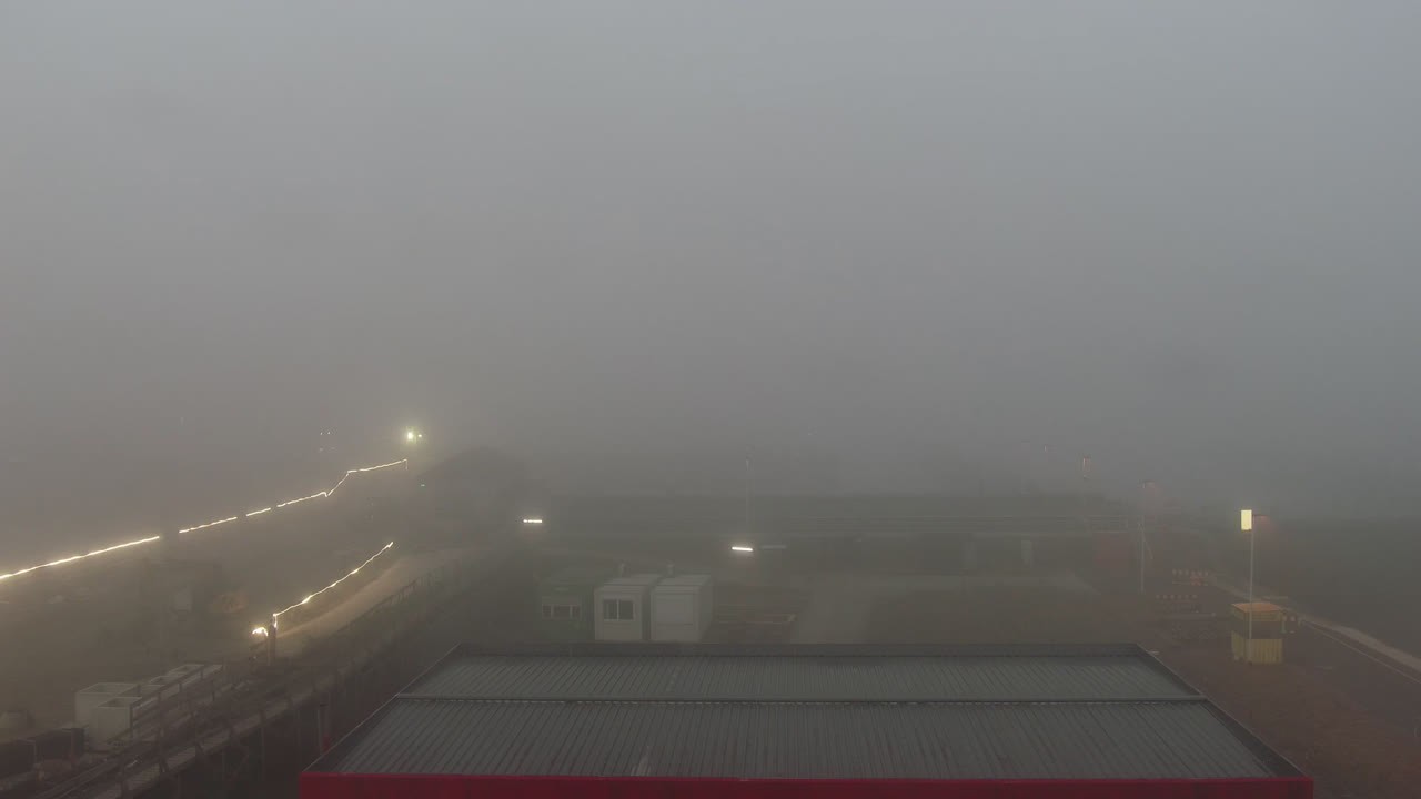 Archived image Webcam Brunsbüttel: Lock chambers on the Kiel Canal