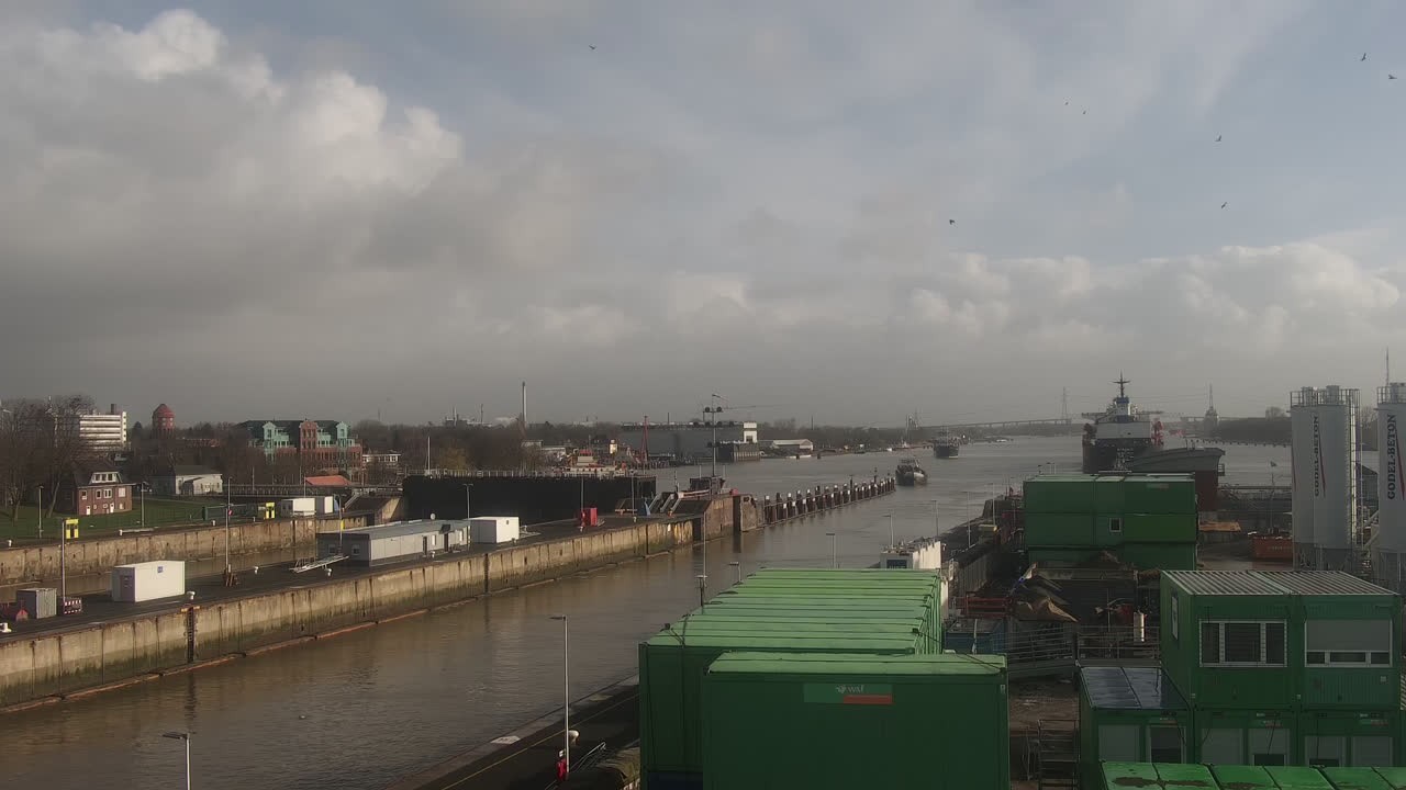 Archiv Foto Webcam Brunsbüttel: Schleusenkammern am Nord-Ostsee Kanal