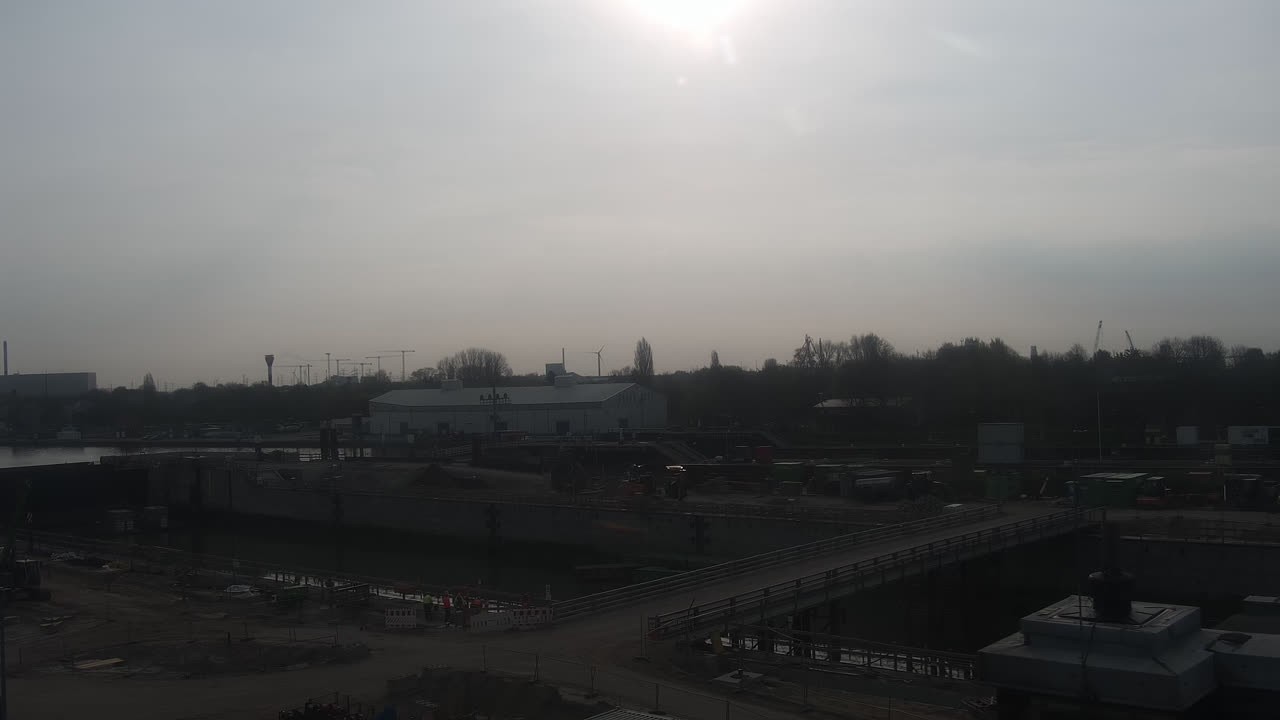 Archiv Foto Webcam Brunsbüttel: Schleusenkammern am Nord-Ostsee Kanal