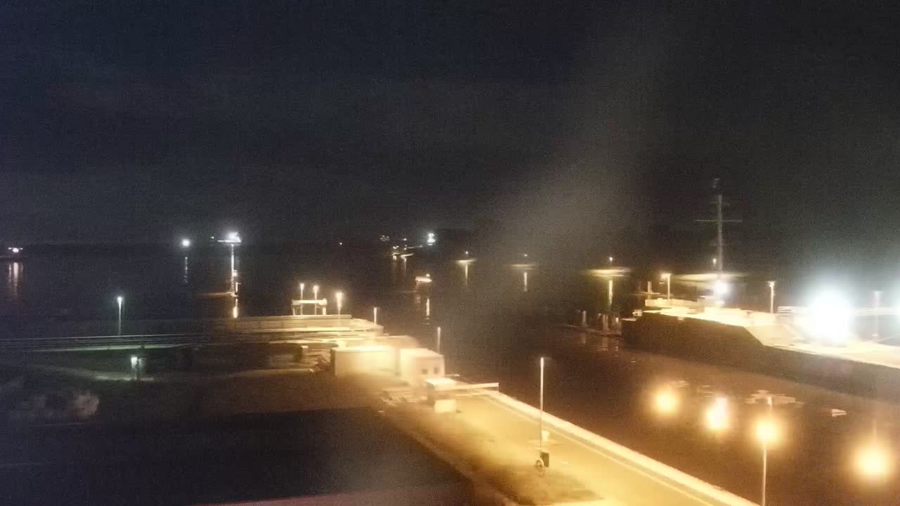 Archiv Foto Webcam Brunsbüttel: Schleusenkammern am Nord-Ostsee Kanal