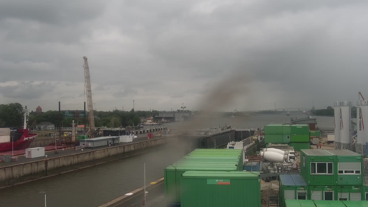Archiv Foto Webcam Brunsbüttel: Schleusenkammern am Nord-Ostsee Kanal