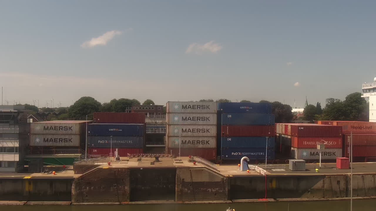 Archiv Foto Webcam Brunsbüttel: Schleusenkammern am Nord-Ostsee Kanal