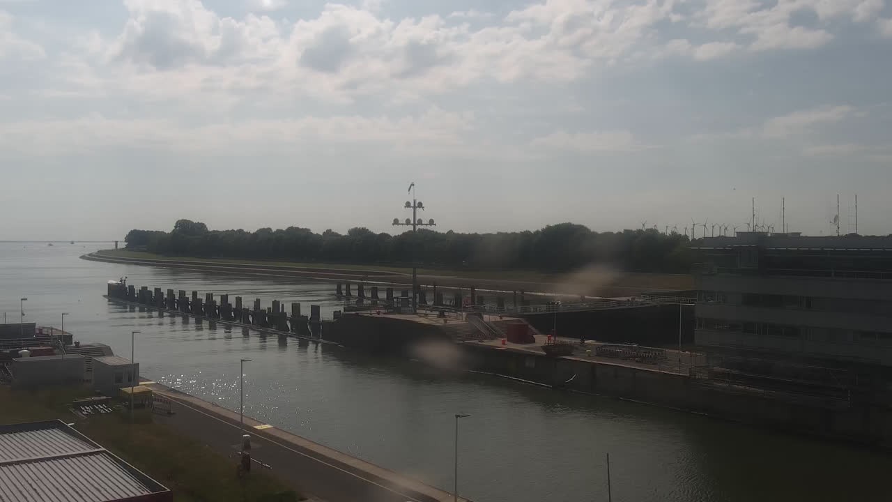 Archiv Foto Webcam Brunsbüttel: Schleusenkammern am Nord-Ostsee Kanal