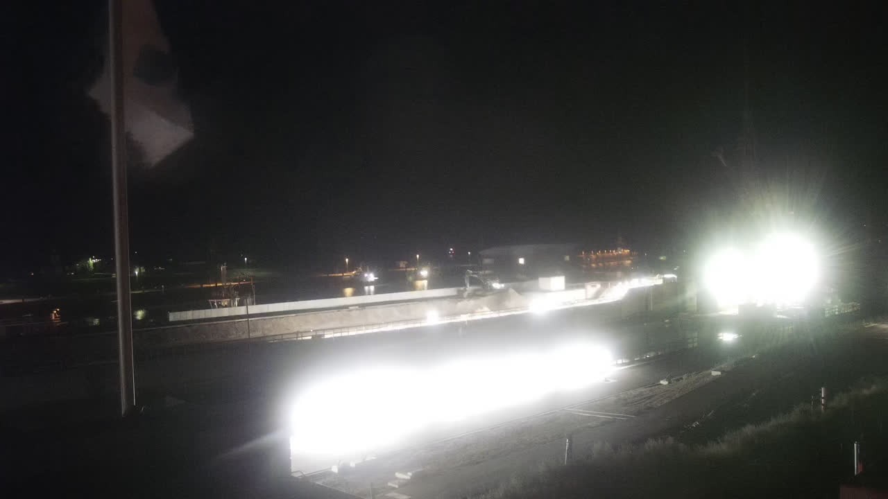 Archiv Foto Webcam Brunsbüttel: Schleusenkammern am Nord-Ostsee Kanal