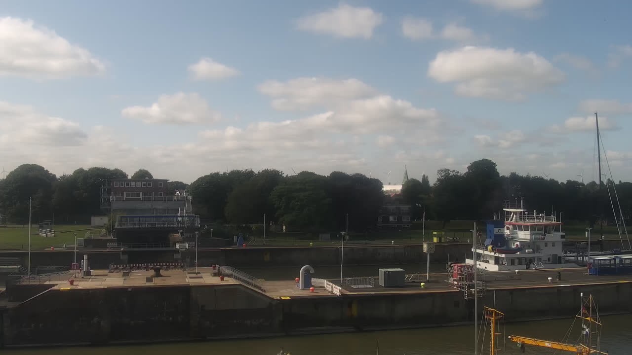 Archiv Foto Webcam Brunsbüttel: Schleusenkammern am Nord-Ostsee Kanal