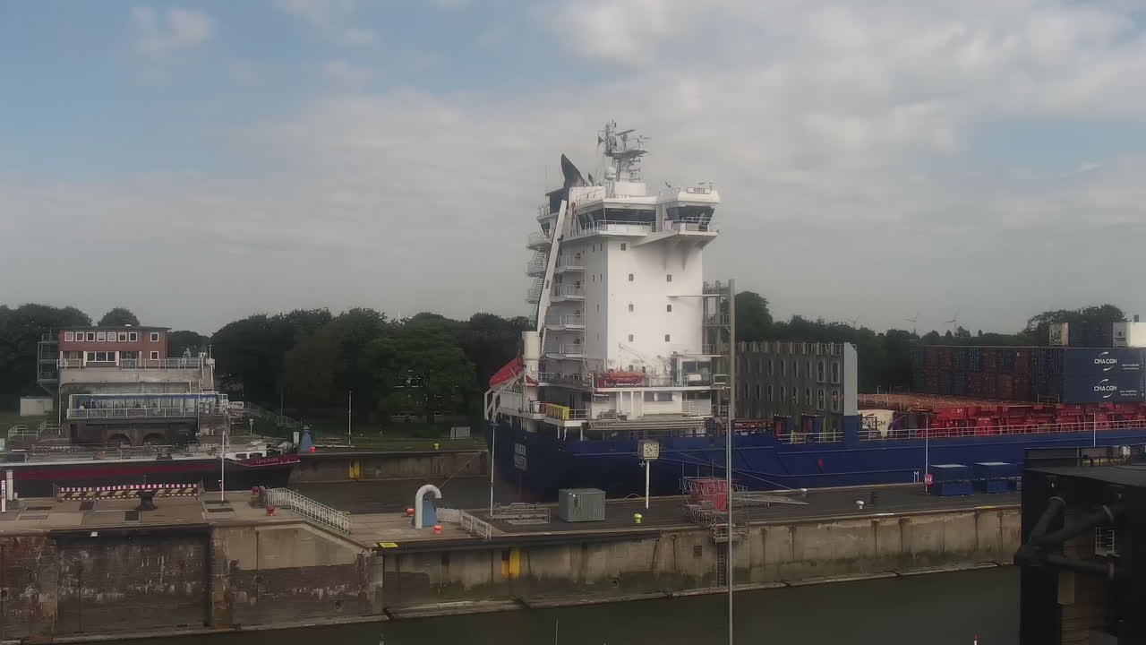 Archiv Foto Webcam Brunsbüttel: Schleusenkammern am Nord-Ostsee Kanal
