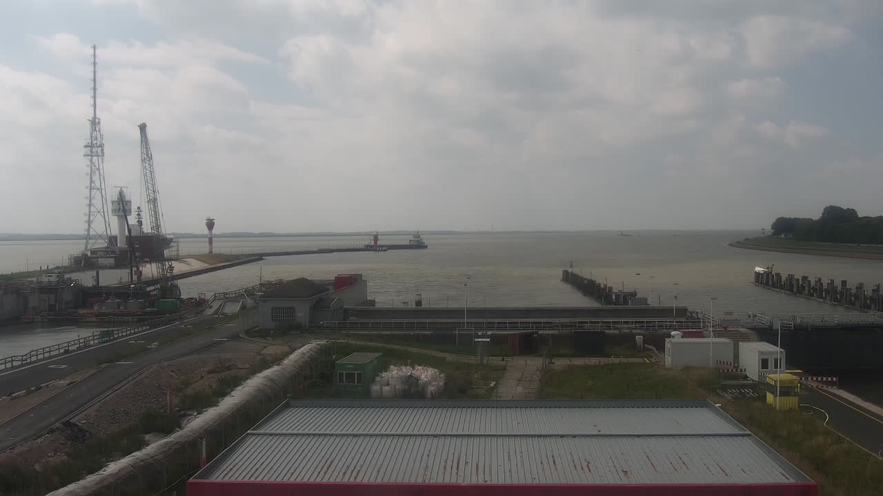 Archiv Foto Webcam Brunsbüttel: Schleusenkammern am Nord-Ostsee Kanal