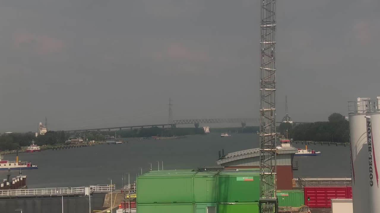 Archiv Foto Webcam Brunsbüttel: Schleusenkammern am Nord-Ostsee Kanal