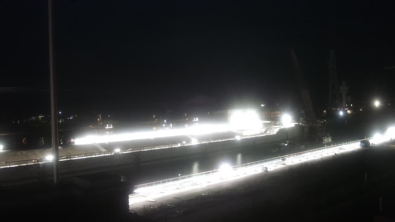 Archiv Foto Webcam Brunsbüttel: Schleusenkammern am Nord-Ostsee Kanal