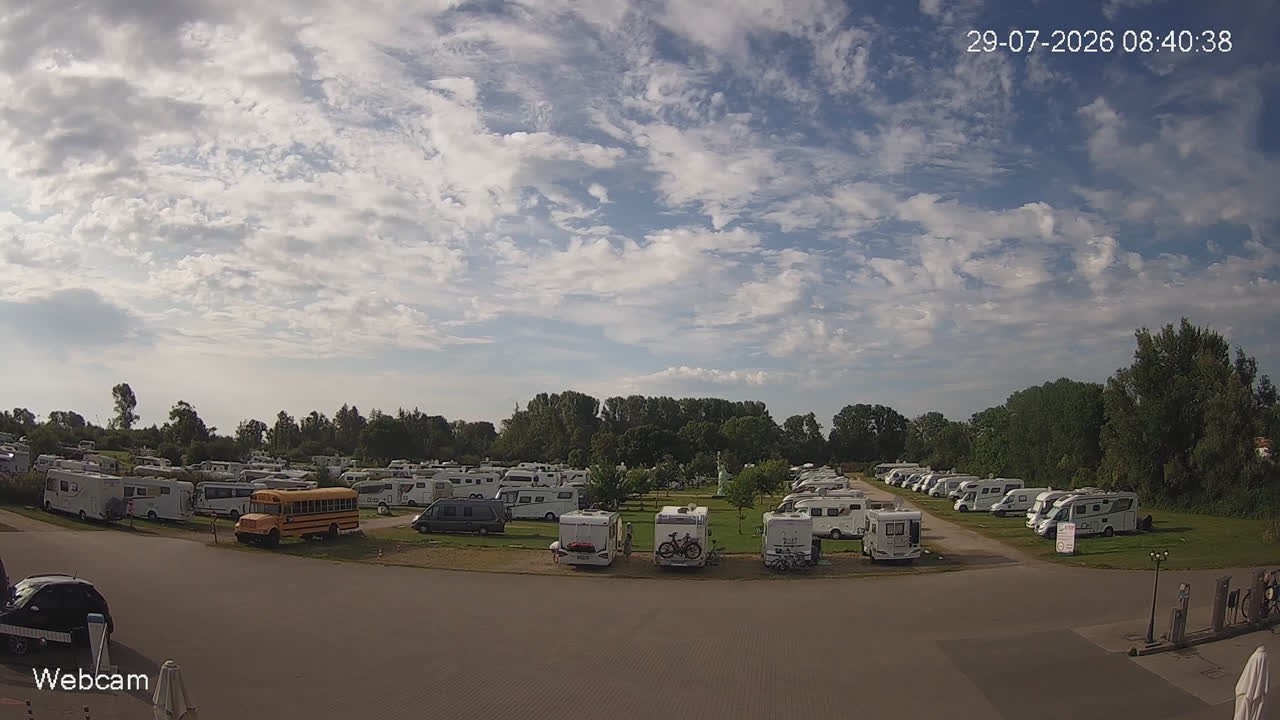Archived image Webcam Damp: camper van park