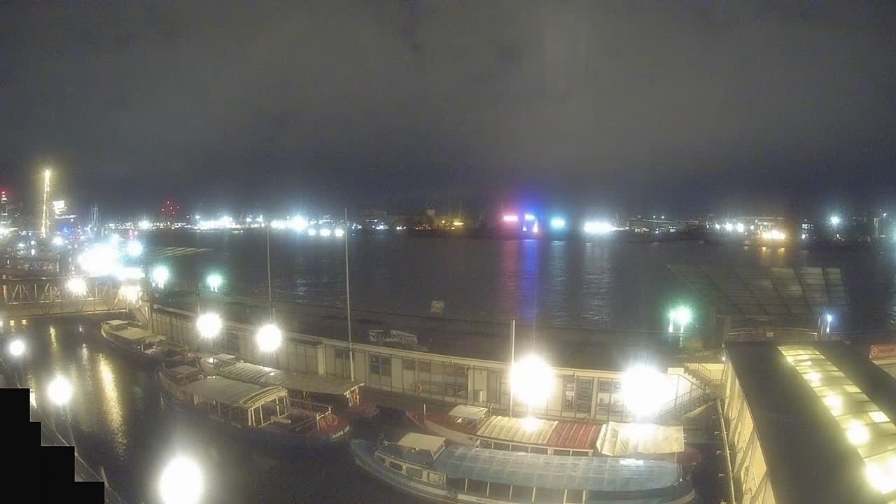Archiv Foto Webcam Hamburg: Landungsbrücken
