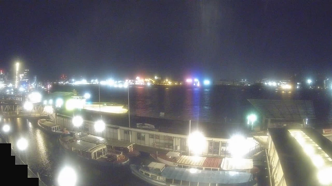 Archiv Foto Webcam Hamburg: Landungsbrücken