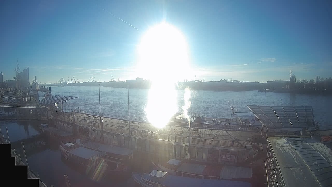 Archiv Foto Webcam Hamburg: Landungsbrücken