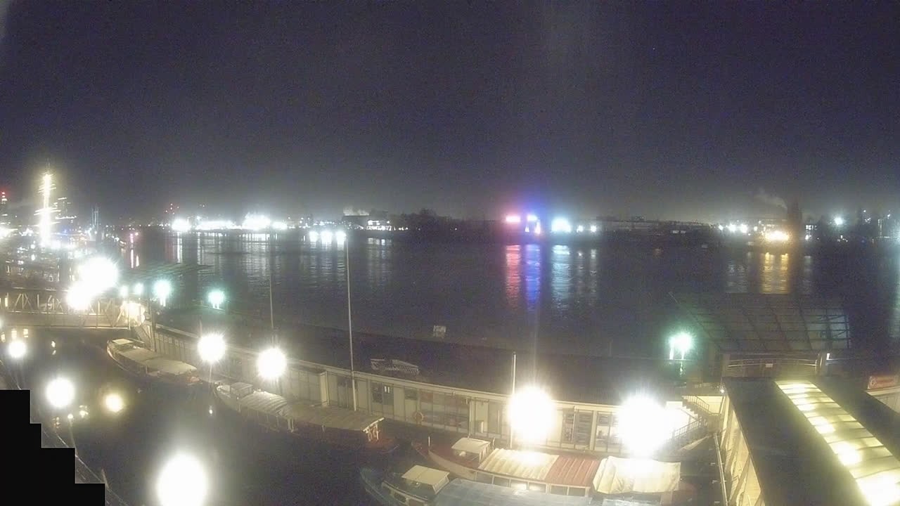 Archiv Foto Webcam Hamburg: Landungsbrücken