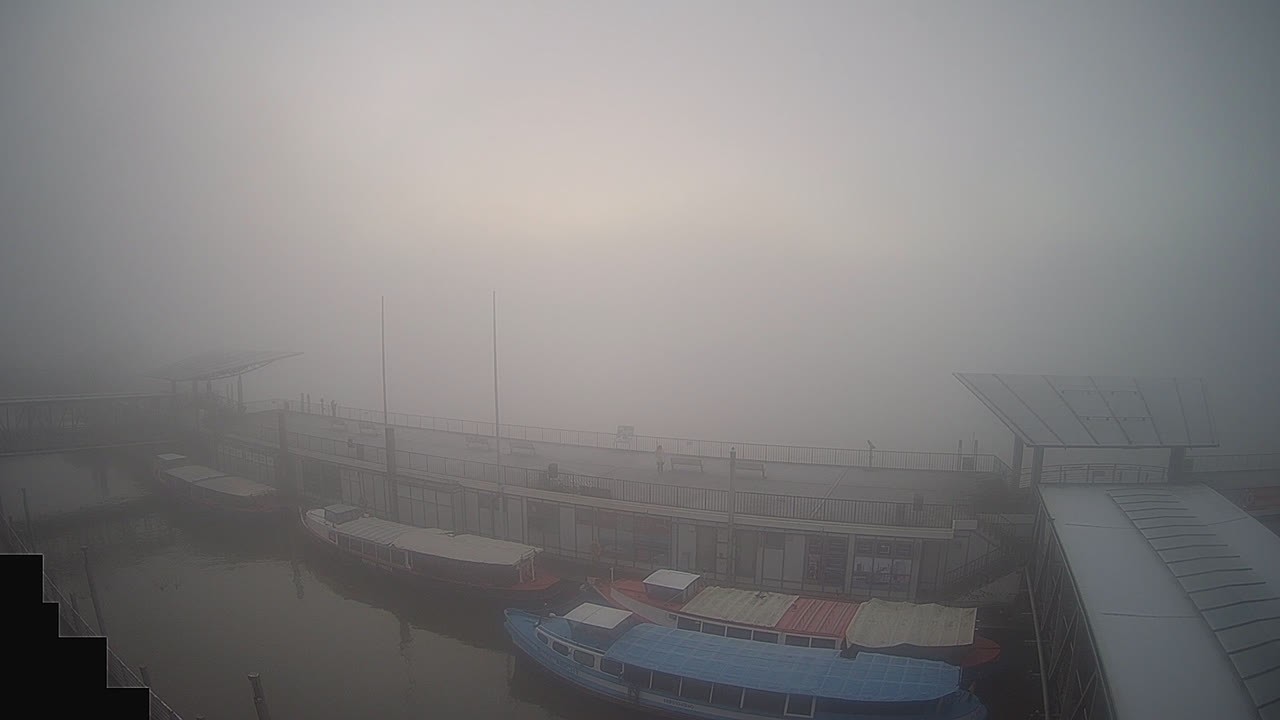 Archiv Foto Webcam Hamburg: Landungsbrücken