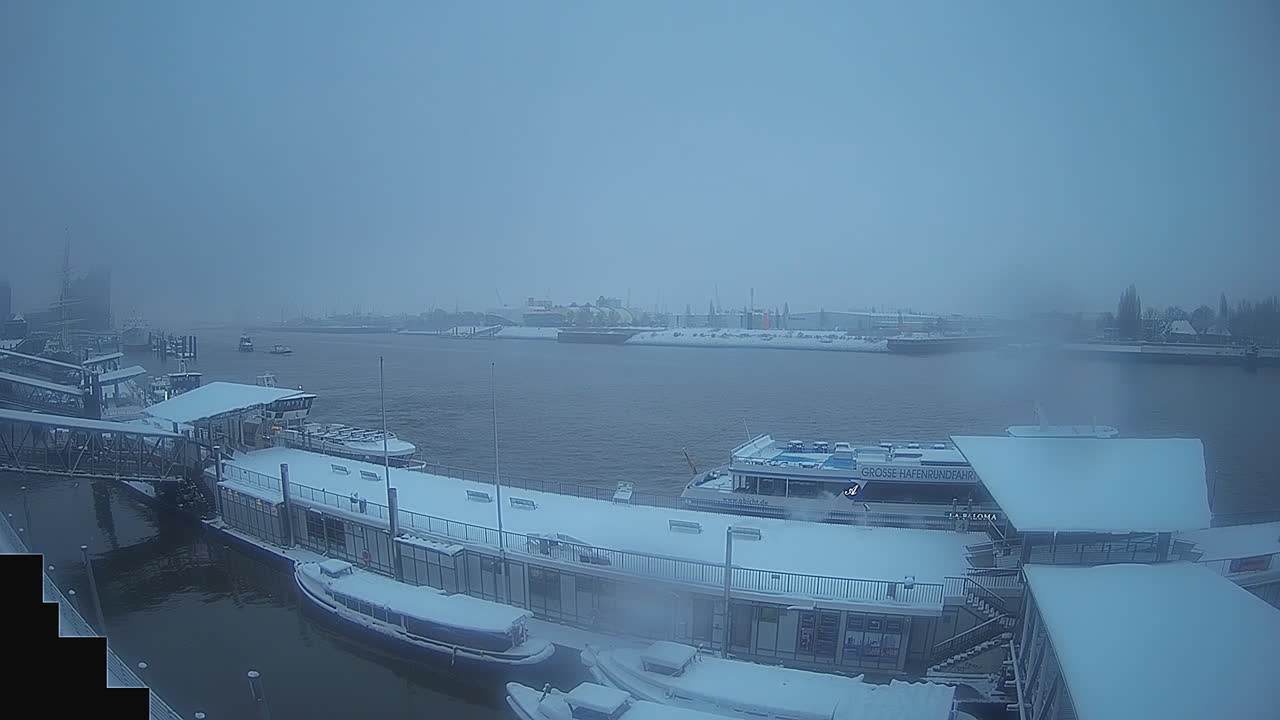 Archiv Foto Webcam Hamburg: Landungsbrücken