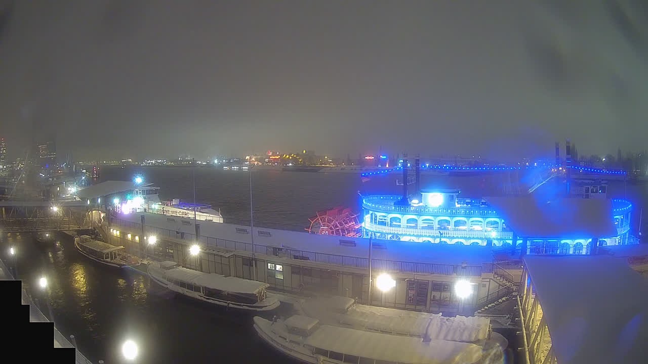 Archiv Foto Webcam Hamburg: Landungsbrücken