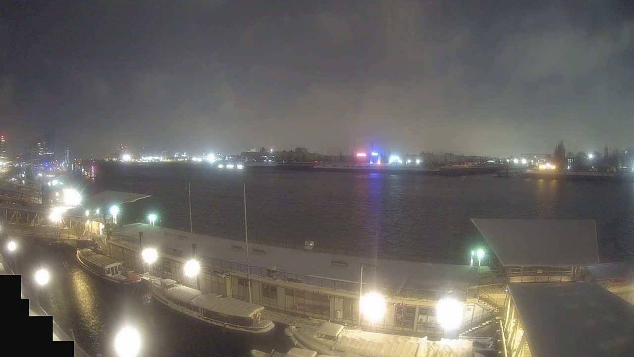 Archiv Foto Webcam Hamburg: Landungsbrücken