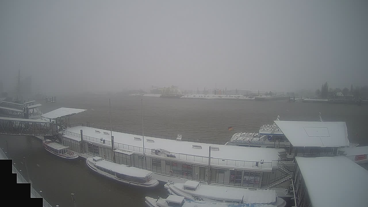 Archiv Foto Webcam Hamburg: Landungsbrücken