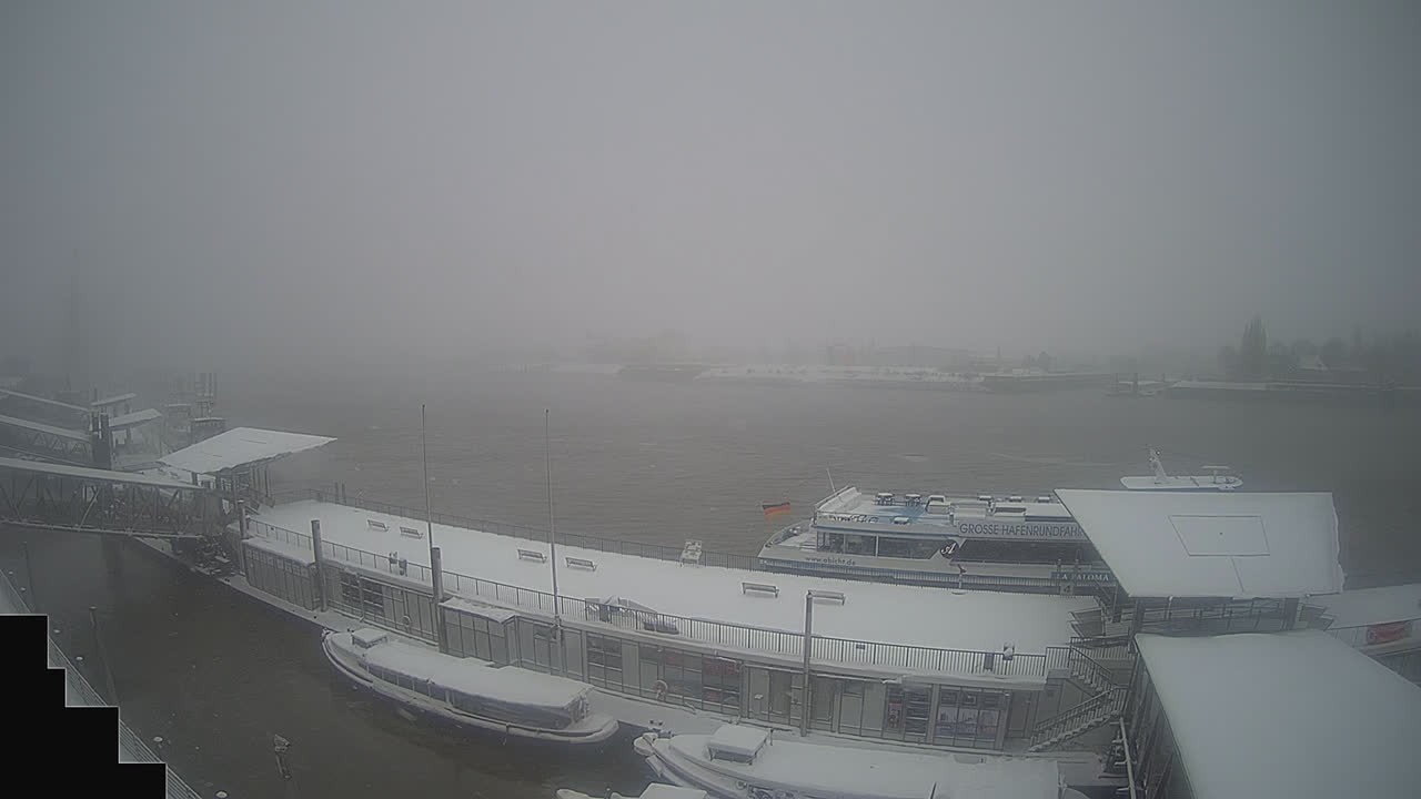 Archiv Foto Webcam Hamburg: Landungsbrücken