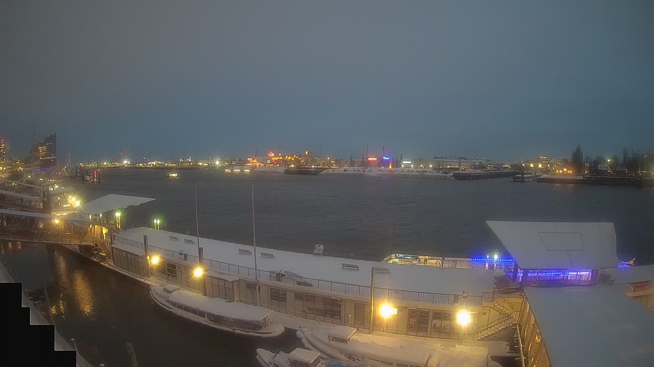 Archiv Foto Webcam Hamburg: Landungsbrücken
