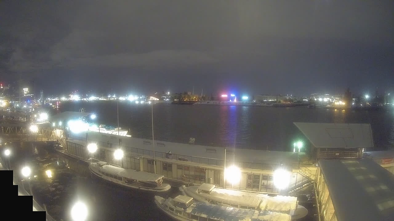 Archiv Foto Webcam Hamburg: Landungsbrücken