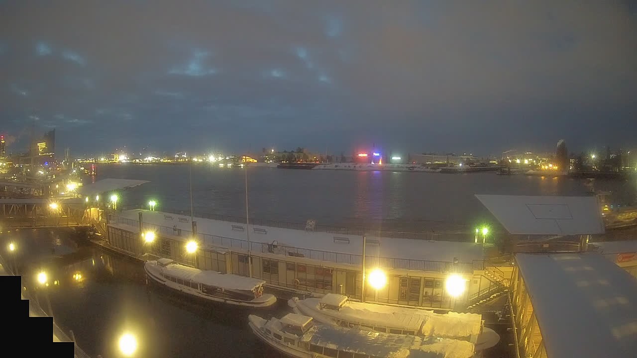 Archiv Foto Webcam Hamburg: Landungsbrücken
