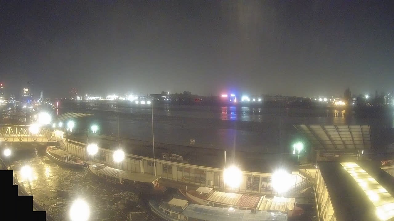 Archiv Foto Webcam Hamburg: Landungsbrücken