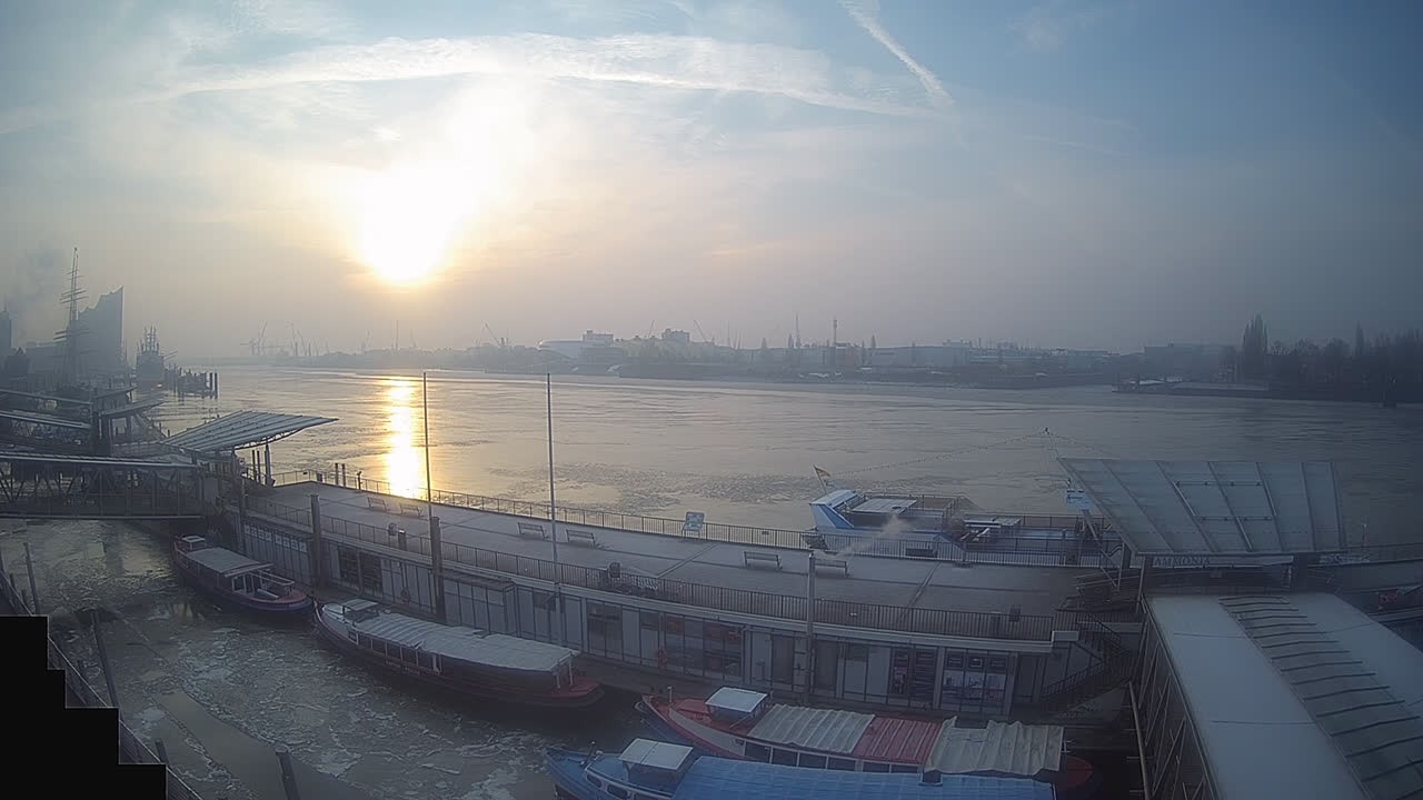 Archiv Foto Webcam Hamburg: Landungsbrücken