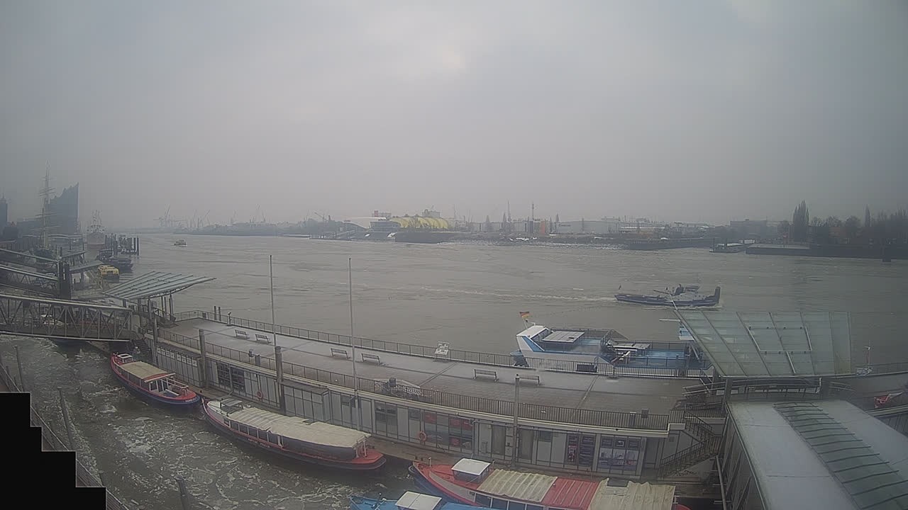 Archiv Foto Webcam Hamburg: Landungsbrücken